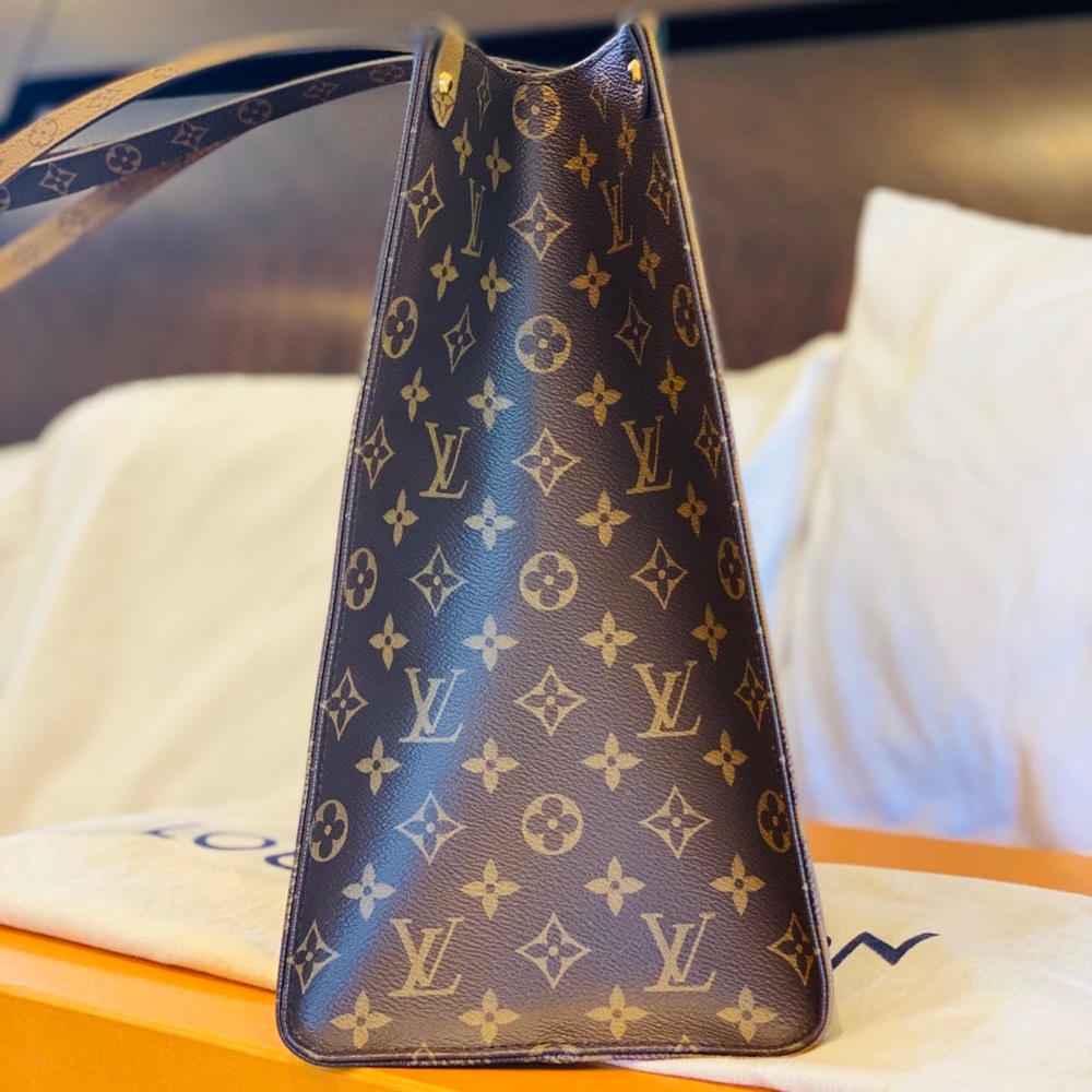 ▪️SOLD▪️Louis Vuitton OnTheGo Mono Reverse - Picture 3 of 8